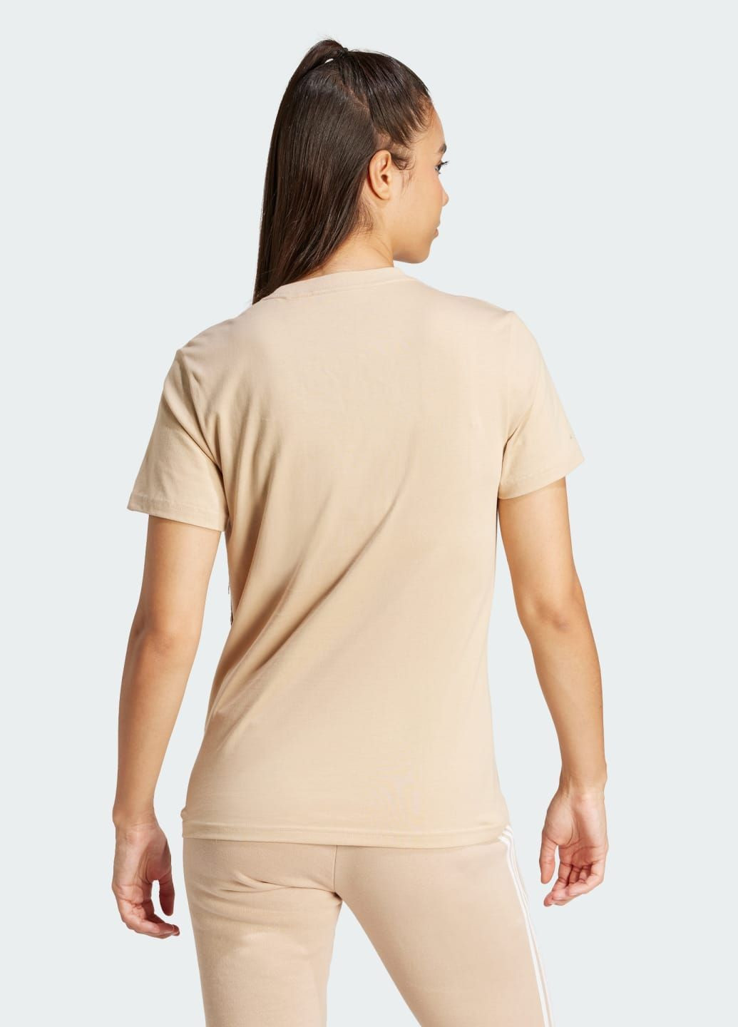 Бежевая всесезон футболка essentials logo adidas