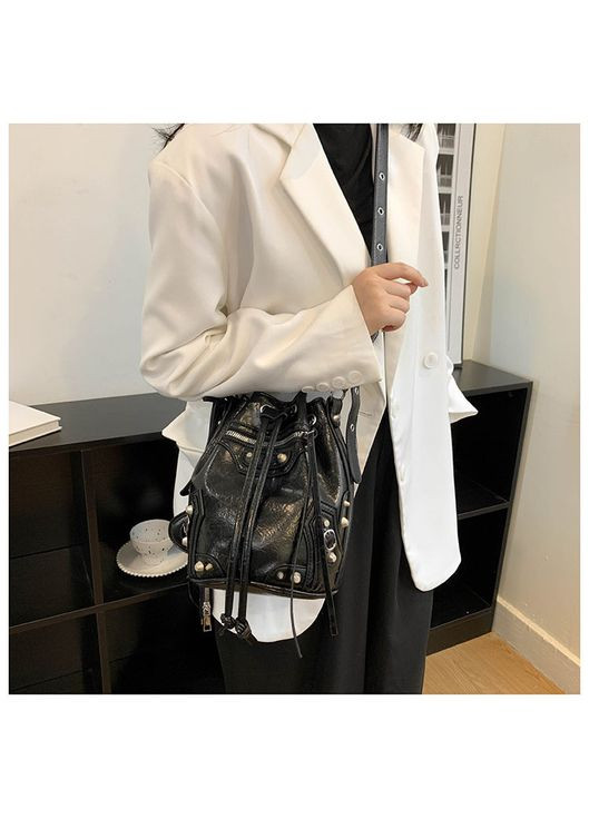 Жіноча сумка-мішок 10611 крос-боді з дзеркалом No Brand (349442149)