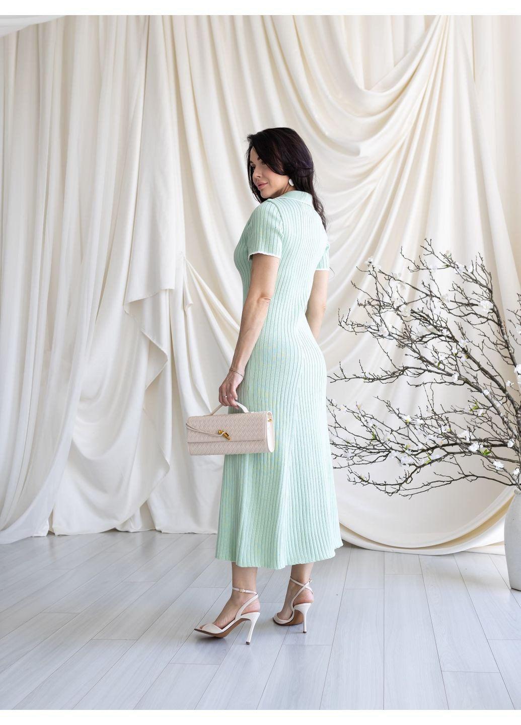 М'ятна кежуал сукня в'язана Larionoff однотонна