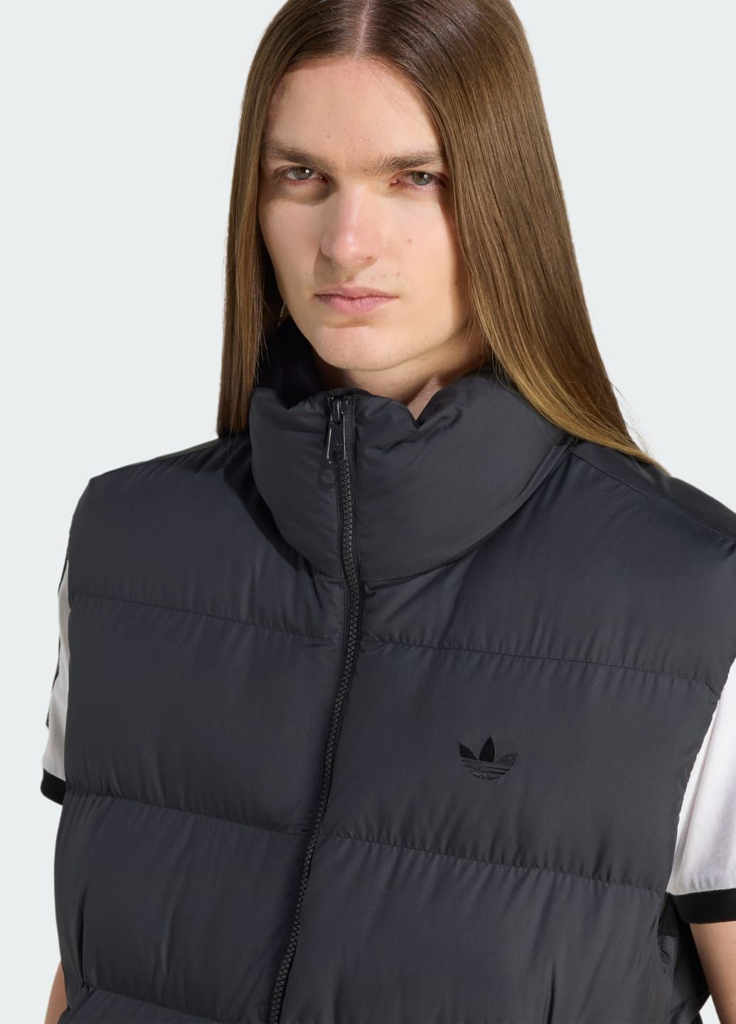 Чорна демісезонна жилет tonal puffer adidas