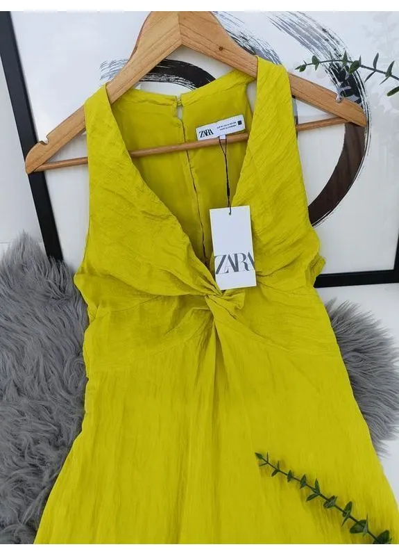 Желтое жатое платье с узлом Zara