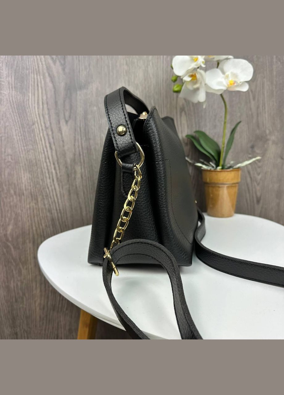 Жіноча сумочка на плече екошкіра з блискавкою та магнітами чорна із золотом (sku_893ЧГ) No Brand (330575660)