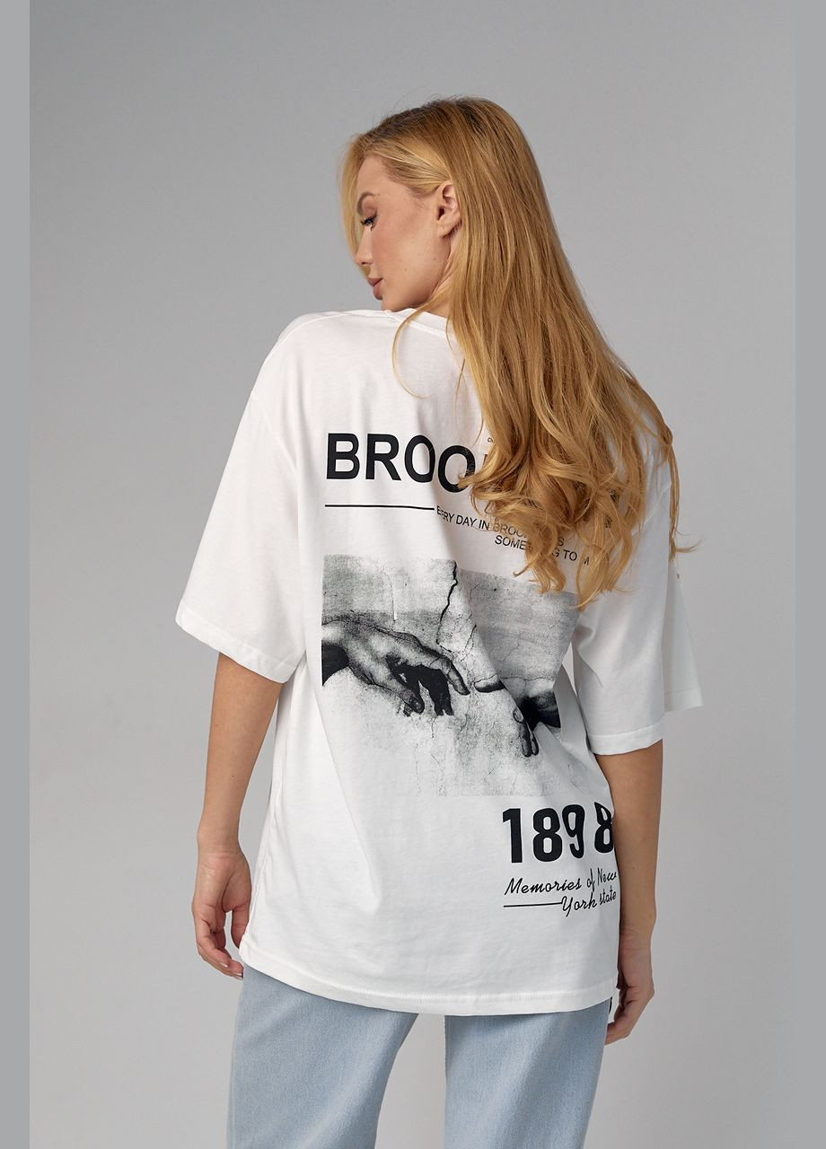 Молочна літня жіноча футболка з принтом brooklyn Lurex