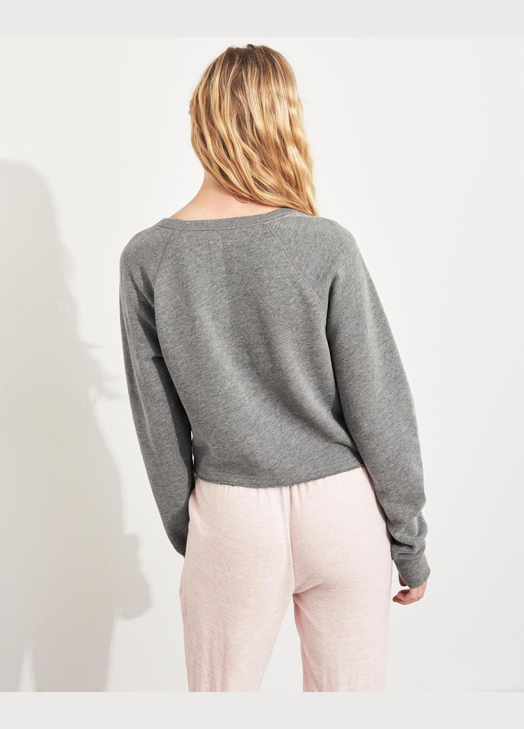 Серый свитшот женский - свитшот gilly hicks hc7764w Hollister (301487263)