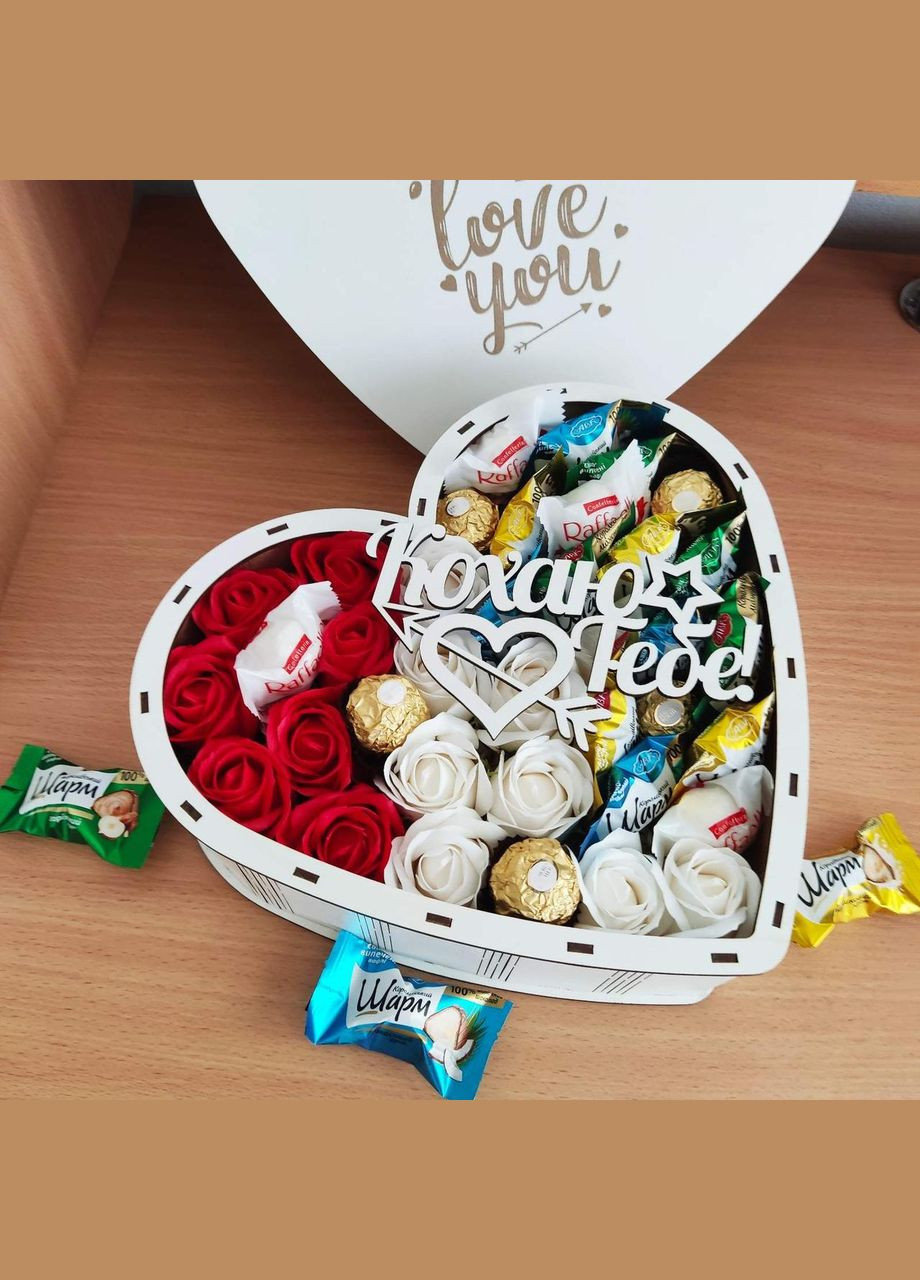 Подарунковий бокс з солодощами для дівчини (ar89) Ferrero (316141123)