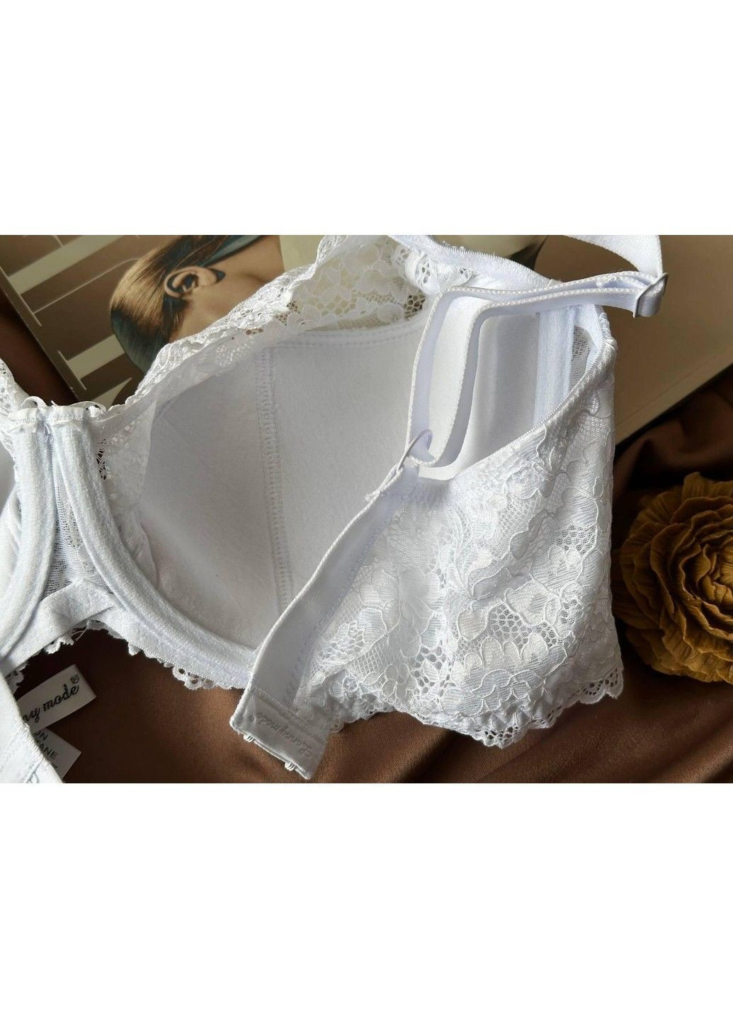 Білий бюстгальтер з м'яким поролоном 11676 білий Lanny Mode