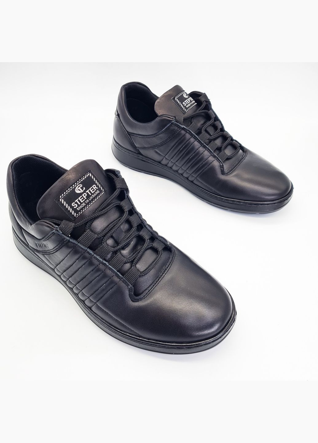 Черные кроссовки (р) кожа 0-2-2-7986 Stepter