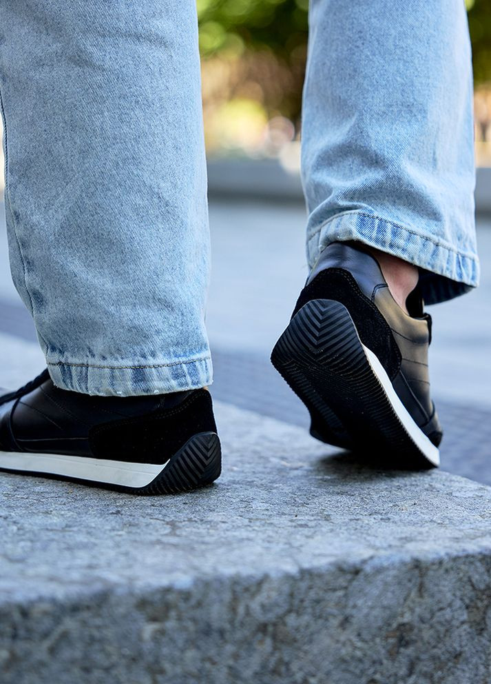 Черные демисезонные мужские кроссовки из натуральной кожи черного цвета 35474 No Brand