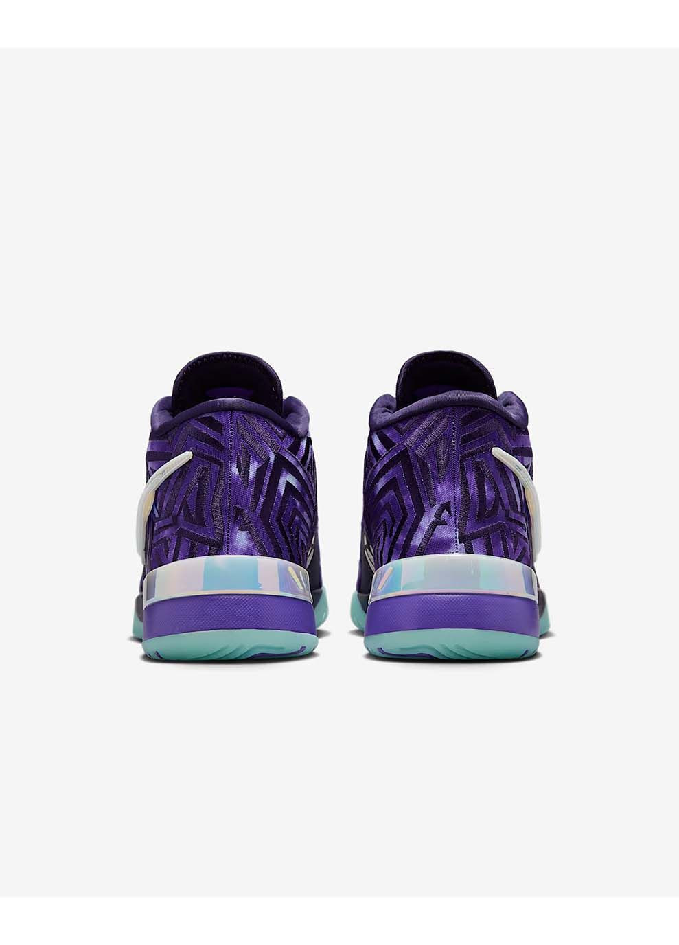 Фіолетові Осінні чоловічі кросівки lbj nxxt genisus qs фіолетовий Nike