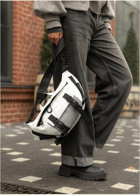 Спортивная сумка на пояс через плечо женская из экокожи большая Белый 35055 Sambag (335007990)