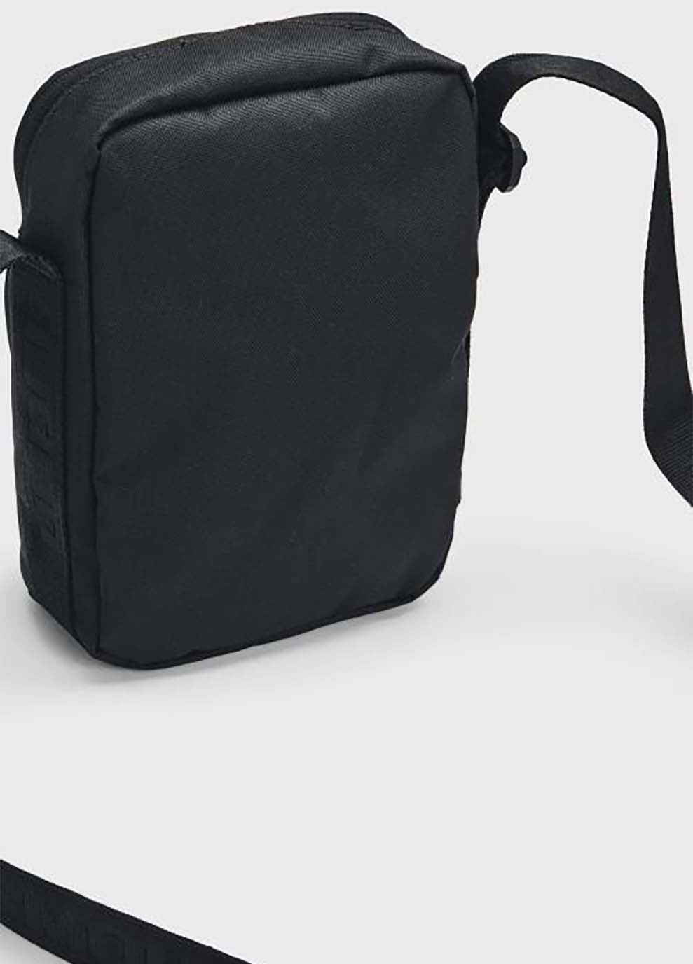 Сумка UA Loudon Lite Crossbody 4L черный Уни 19х23х15 см Under Armour (302290976)