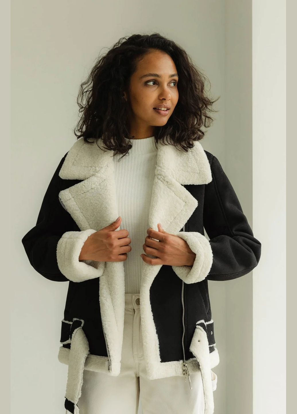 Чорна демісезонна косуха-авіатор Seventeen