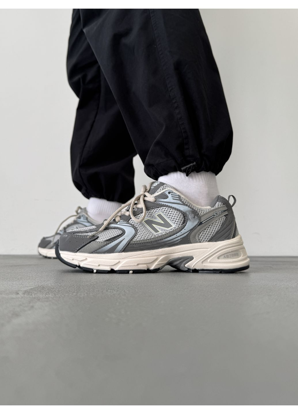 КРОСІВКИ ЖІНОЧІ NEW BALANCE 530 GREY / METALIC НЬЮ БЕЛАНС 530 No Brand сірі демісезони (369393169)