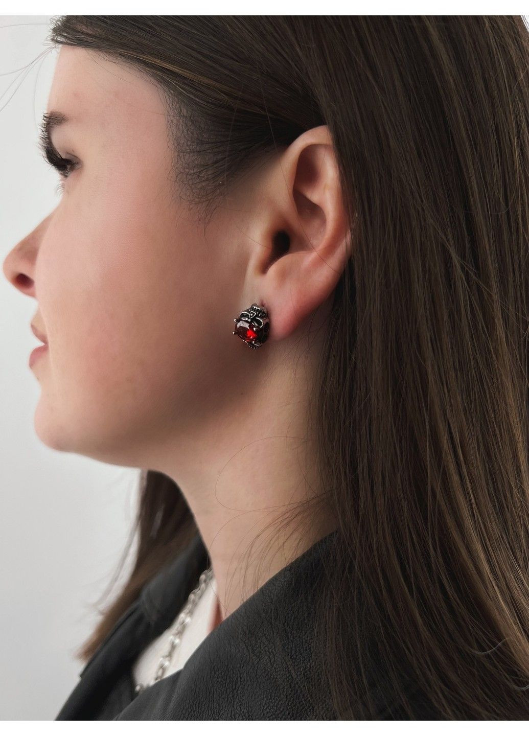 Готические серьги череп с красным камнем из медицинской стали ES-044 No Brand (299330502)