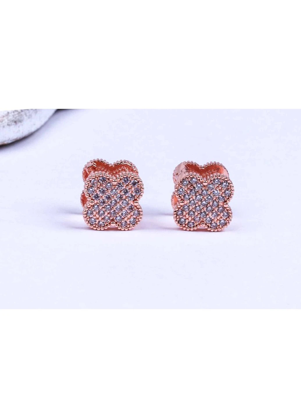 Серьги клевер двухсторонние, перламутровый клевер Fashion Jewelry боксерки (393799706)