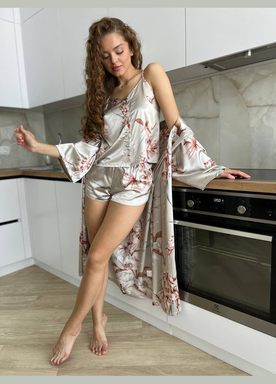 Кремова всесезон піжама жіноча трійка: халат, шорти, топ майка + шорти No Brand