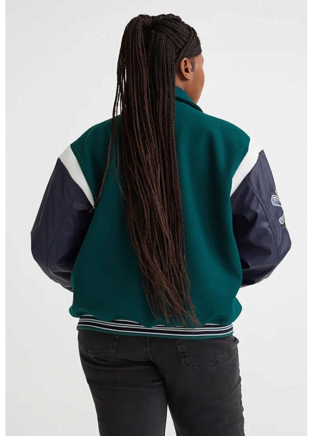 Темно-зеленая демисезонная женская куртка-бомбер с принтом н&м (57866) хxs темно-зеленая H&M