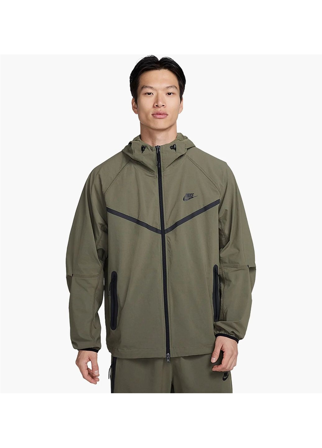 Оливкова куртка чоловіча tech olive hm7151-223 Nike