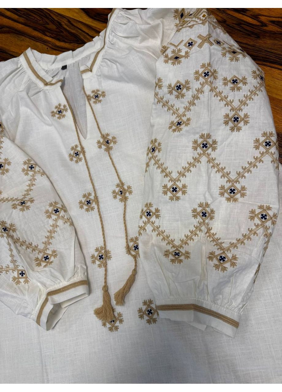 Біла жіноча вишиванка з коричневим орнаментом бавовна (360481458)