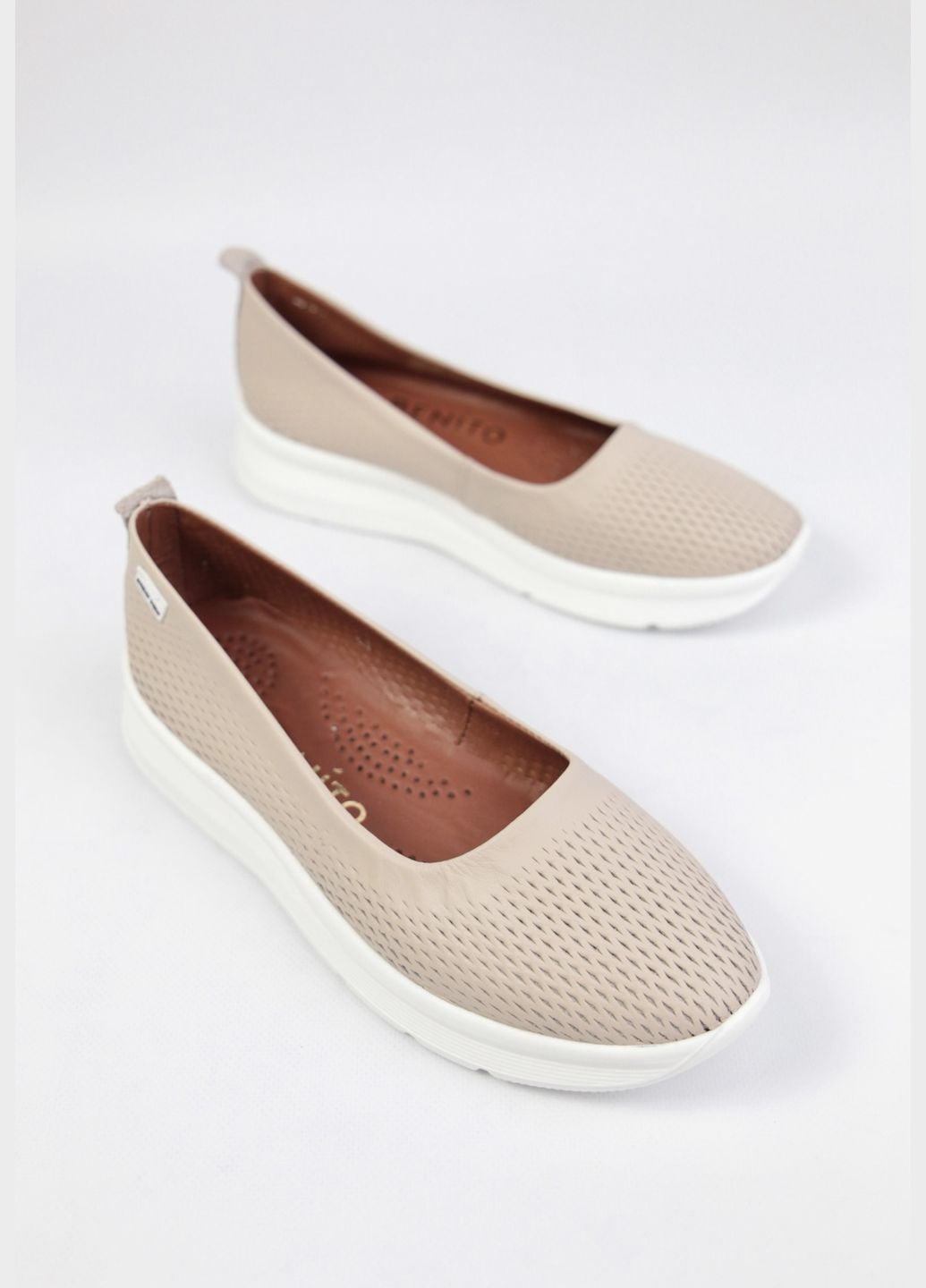 Женские балетки Benito | бежевые однотонные натуральная кожа (330644311)