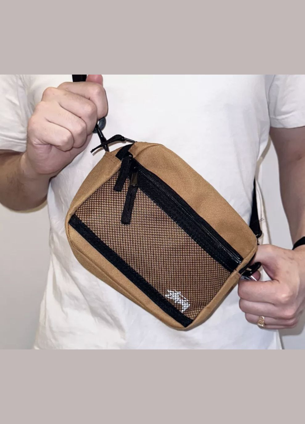 Сумка-мессенджер через плечо с прозрачным карманом в коричневом цвете. No Brand Мессенджер (322871759)