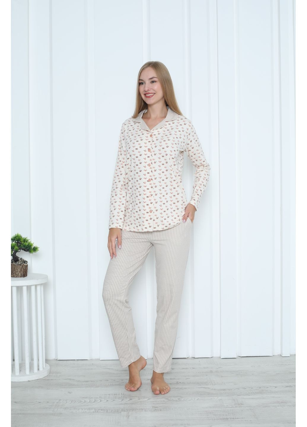 Бежева жіноча піжама на ґудзиках Nicoletta