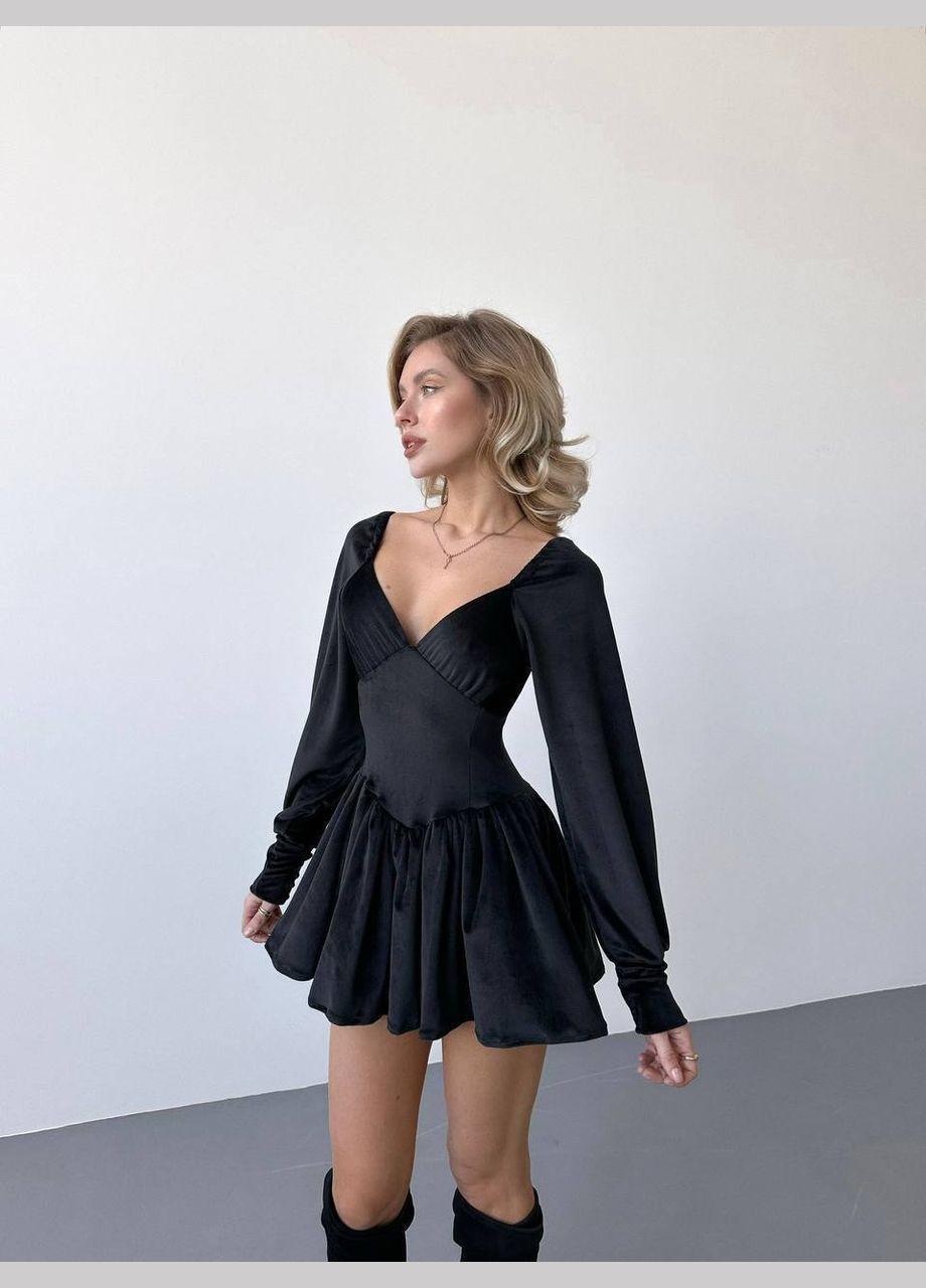 Женский бархатный комбенизон Adelante комбинезон-шорты однотонный чёрный кэжуал, вечерний