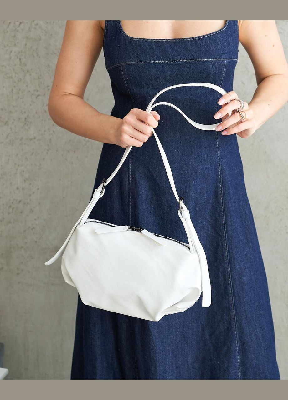 Жіноча сумка кросбоді на блискавці з внутрішніми кишенями з екошкіри біла "Шеррі" WeLassie (332983858)