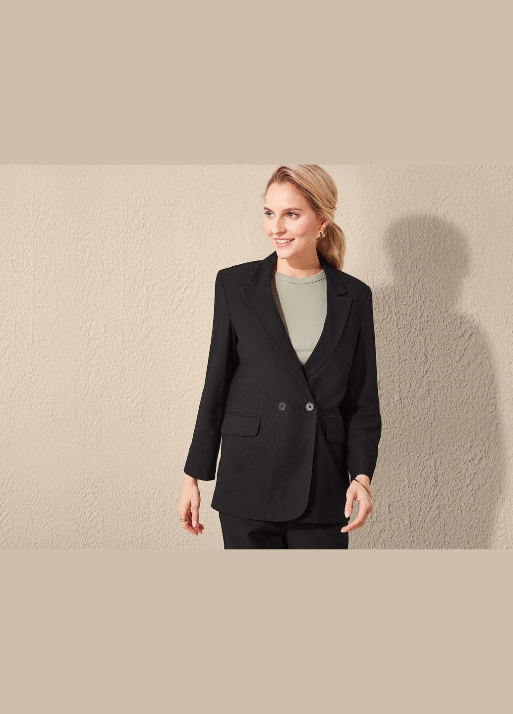 Черный женский пиджак прямого кроя для женщины lidl 461985 36(s) Esmara - демисезонный