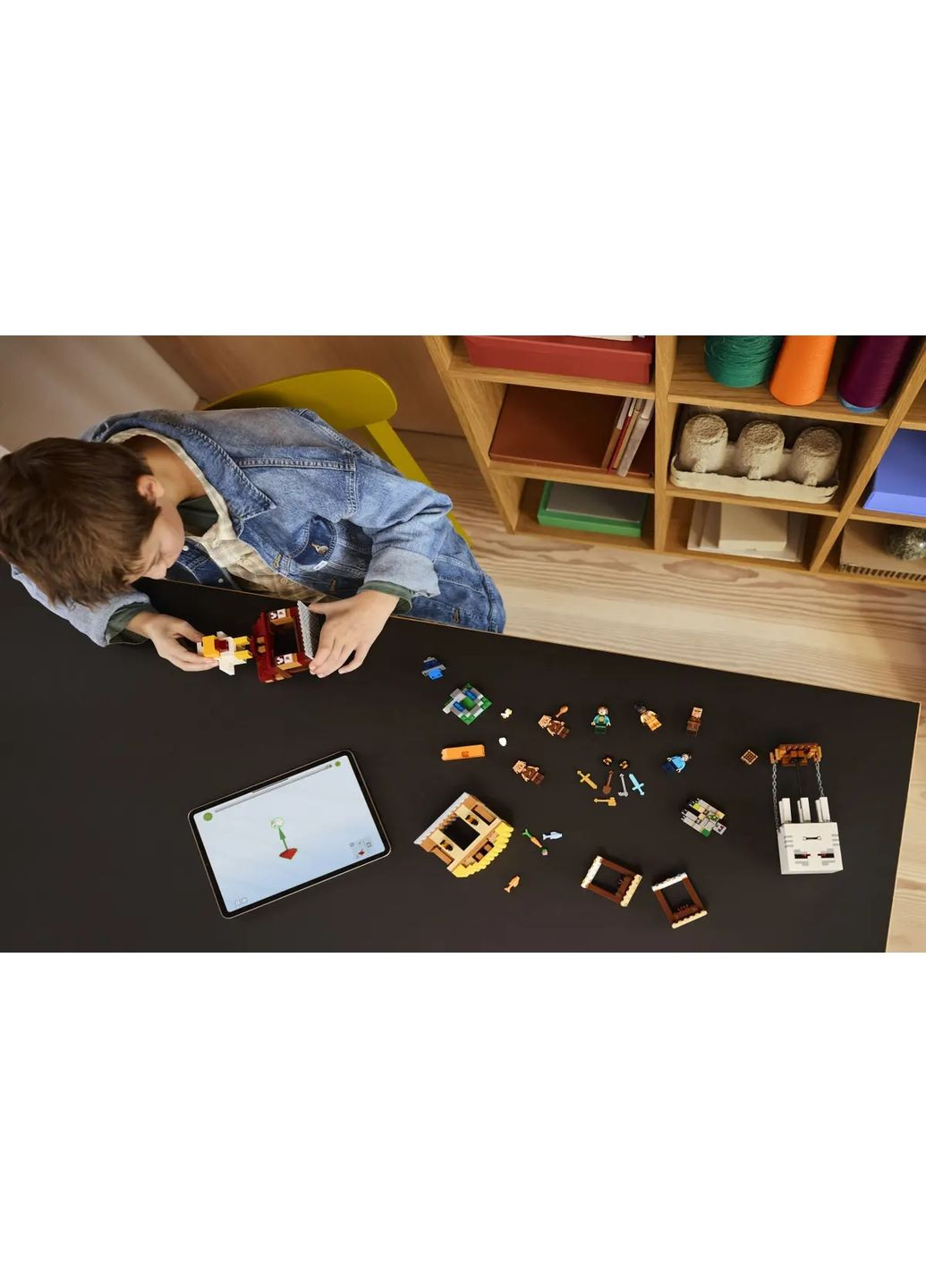 Конструктор Minecraft Нападение на деревню с воздушным шаром Гаст Lego (360393350)