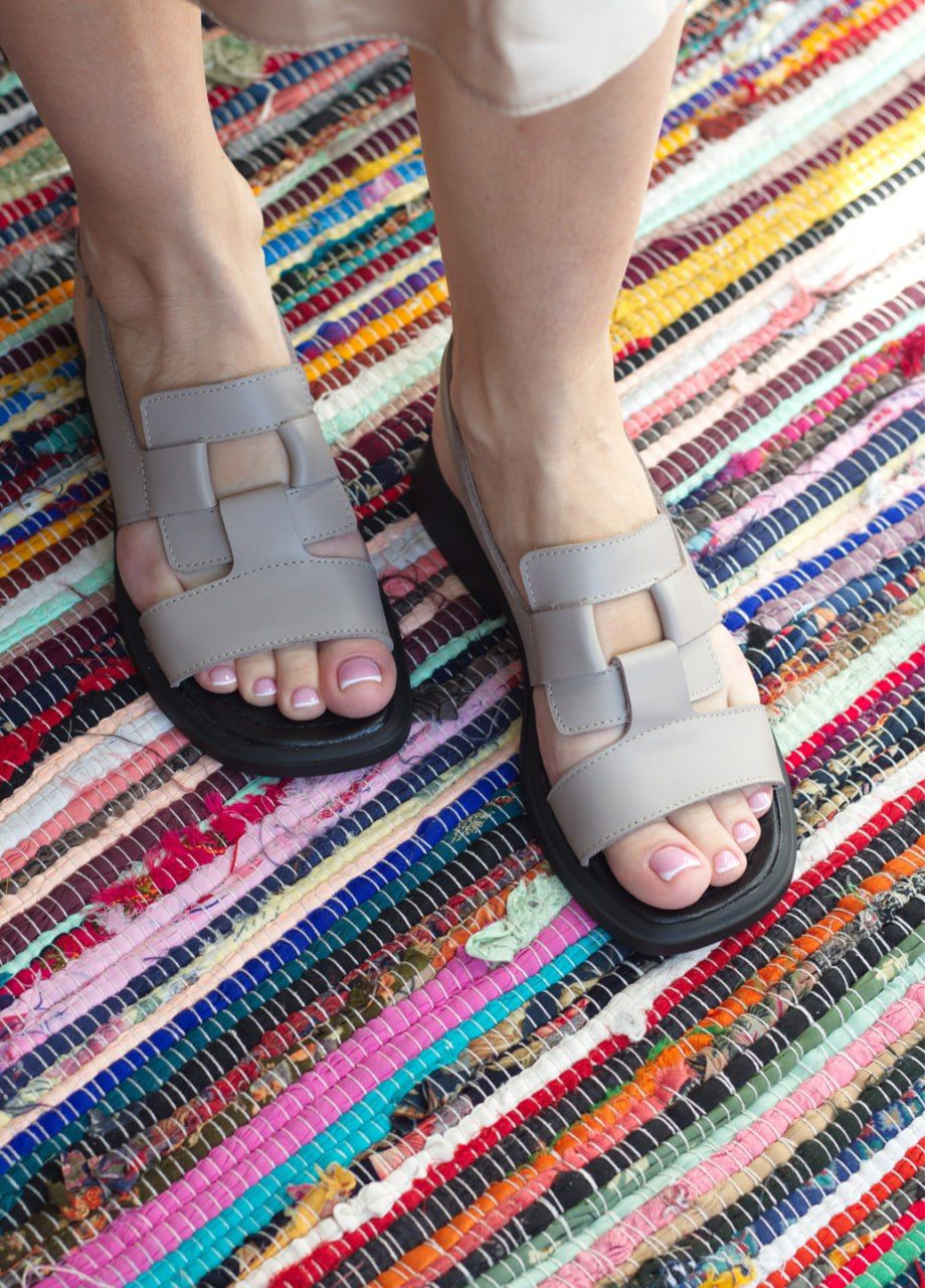 Бежевые босоножки женские из натуральной кожи No Brand с ремешком