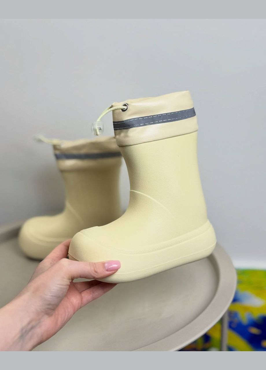 Бежевые резиновые сапоги бежевые 1501 No Brand Фастекс