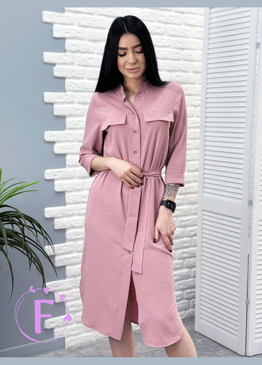 Пудровое длинное платье-рубашка с поясом Fashion Girl