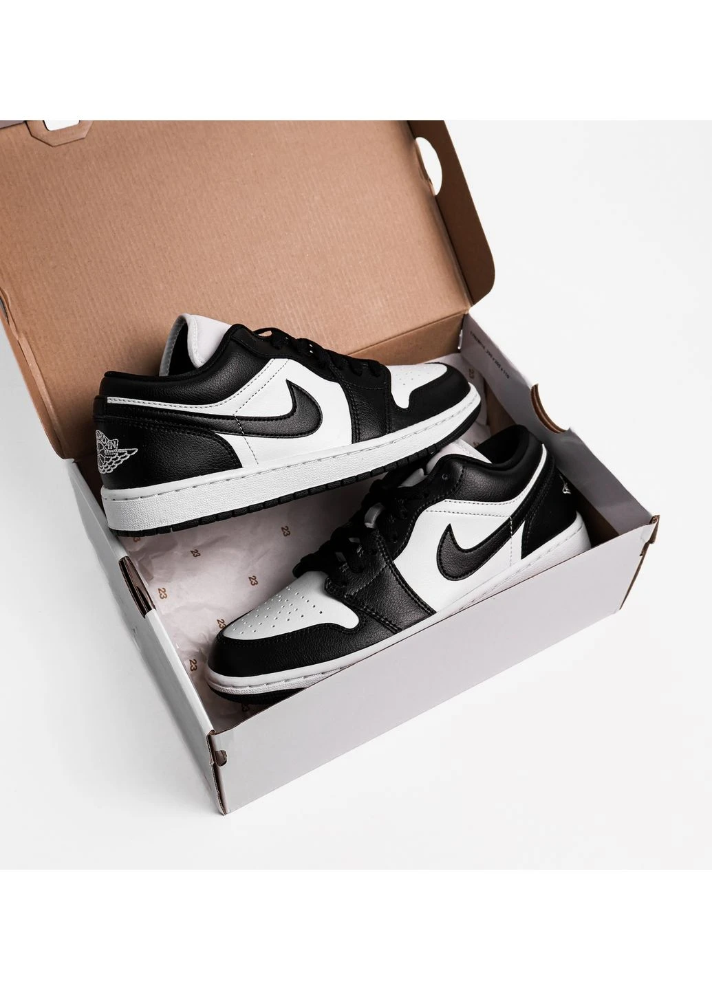 Кросівки 1 Low Panda 2023 Black/White DC0774-101 Air Jordan комбіновані демісезони (399372124)
