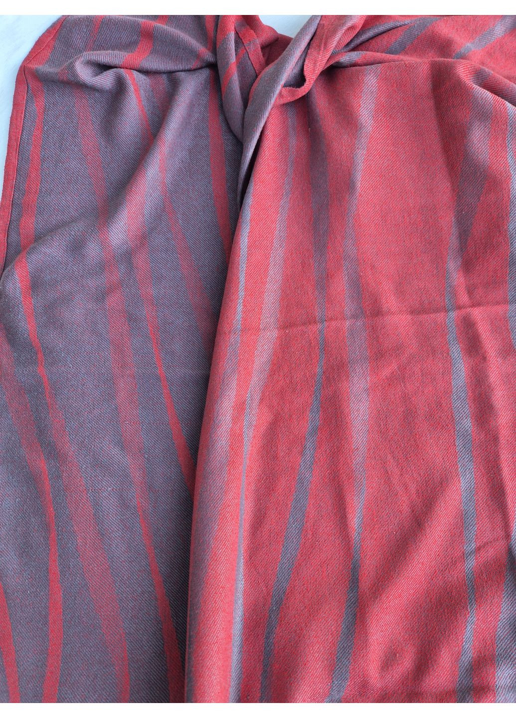 Шаль женская двухсторонняя весна-осень-зима Gold Awin 150х126 см No Brand (351582191)