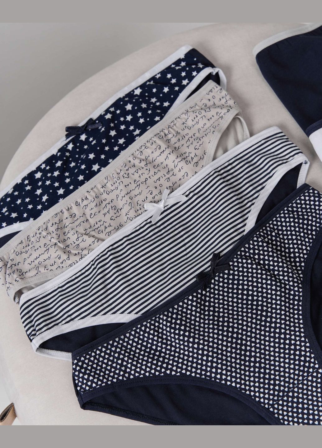 Набор женских базовых трусиков неделька - 7 шт. Nicoletta (303627994)