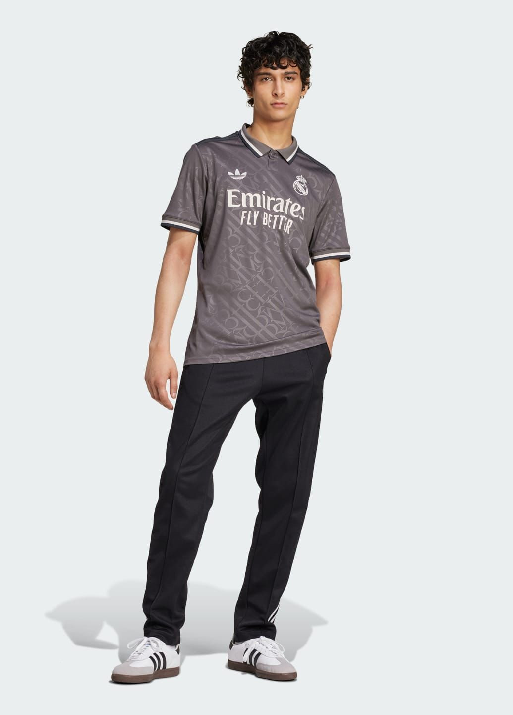 Коричневый демисезонный спортивный лонгслив adidas с логотипом