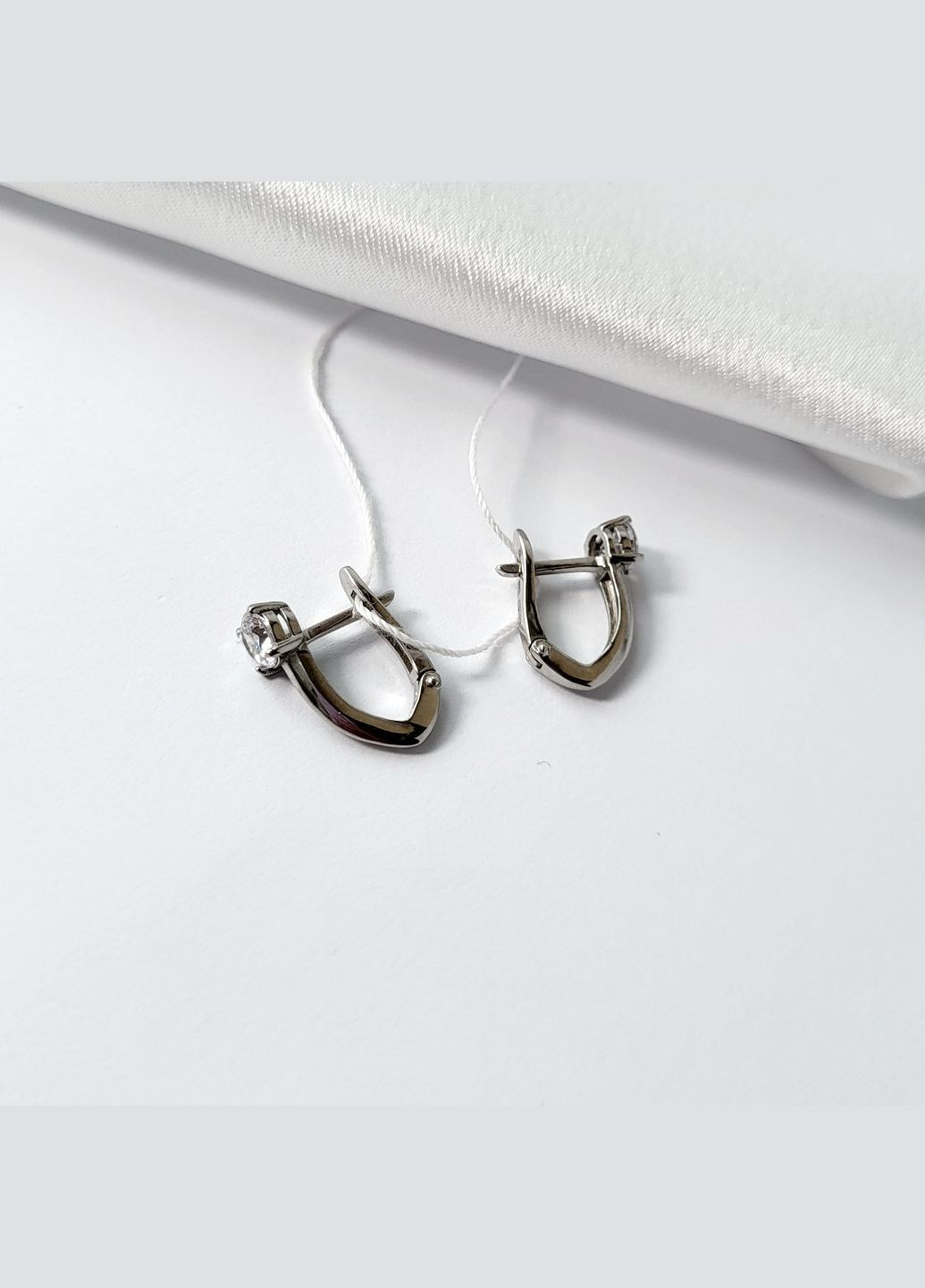 Срібні сережки з Білим камінням срібло 925 проби Родоване 1515 1.84г No Brand (311301160)