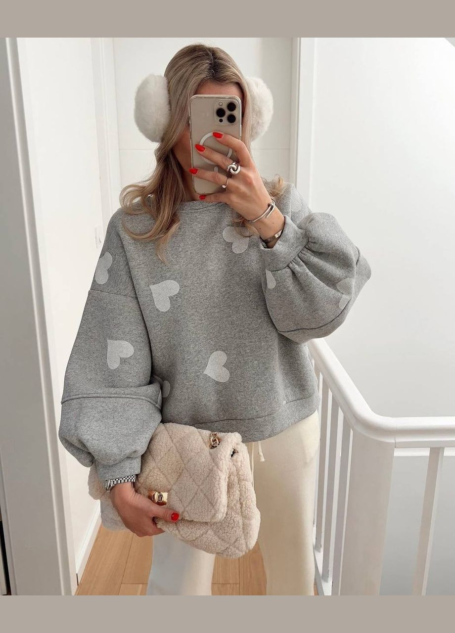 Серый зимний свитшот женский с сердечками No Brand