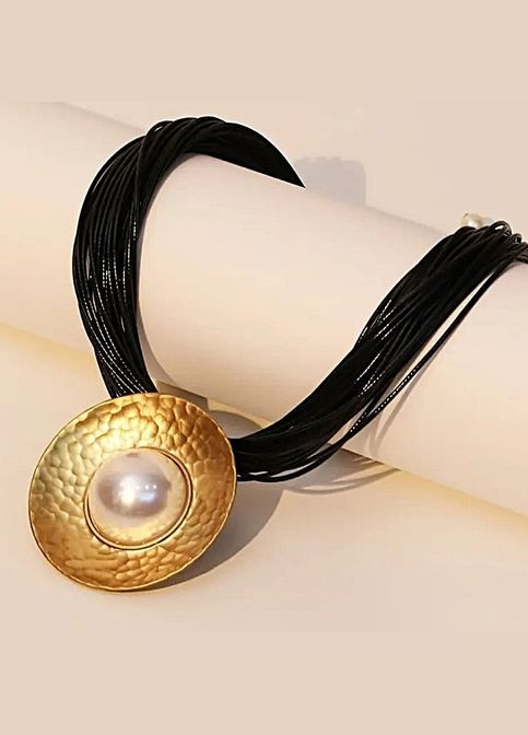 Кольє багатошаровий чокер із великим кулоном. No Brand (341140515)