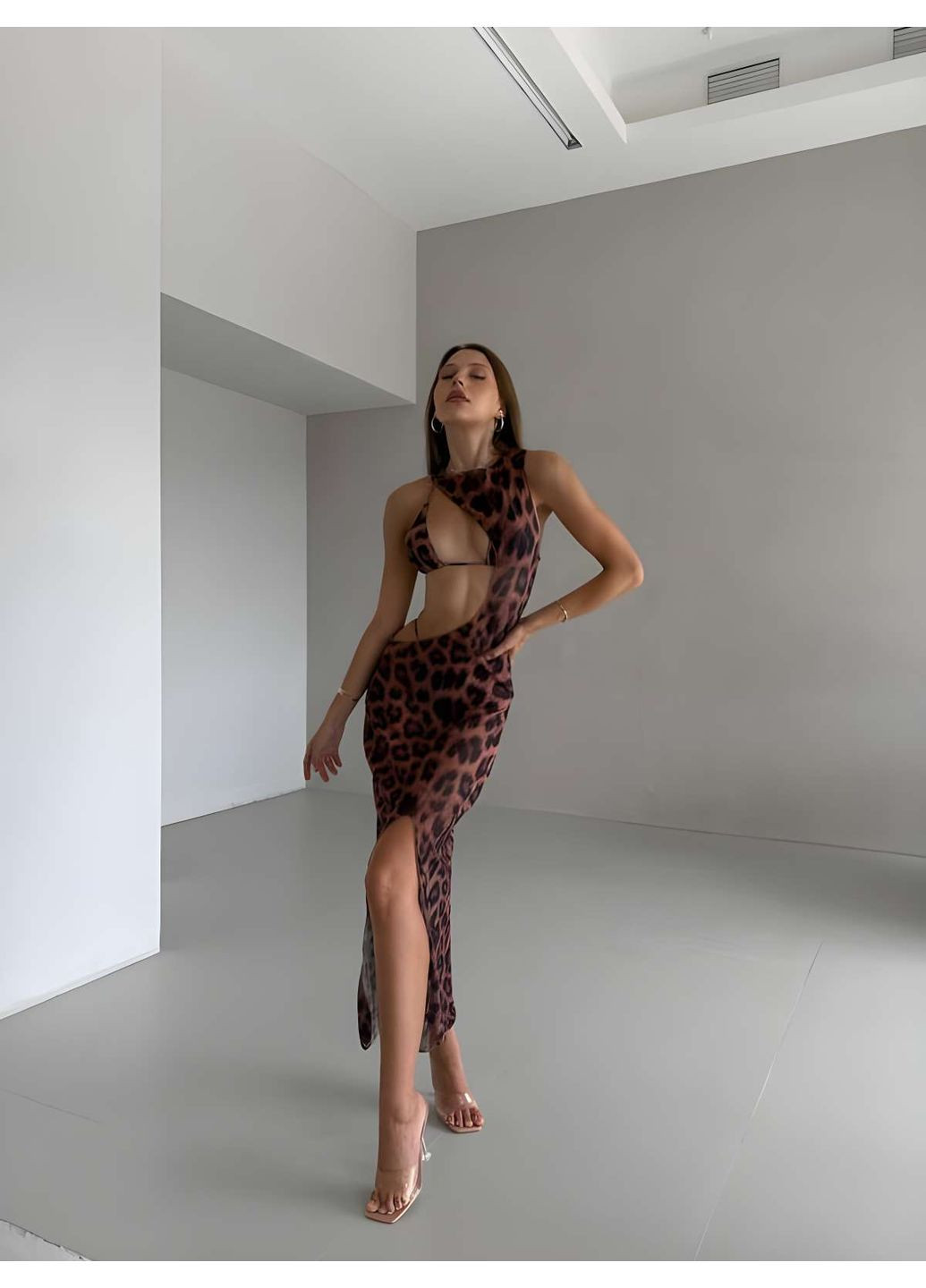 Коричневий літній жіночий літній леопардовий роздільний купальник трійка із сукнею парео No Brand