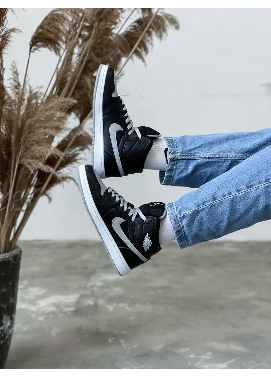 Серые зимние кроссовки мужские nike air jordan retro 1 high black grey swoosh найк аир джордан No Brand