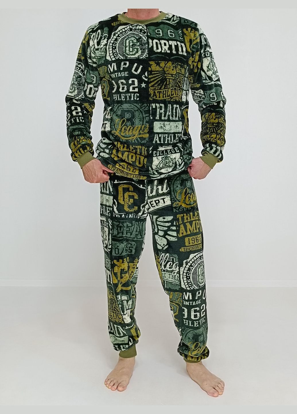 Піжама махрова чоловіча з написами 48-50 Зелена (20791175-1) Triko (288677582)
