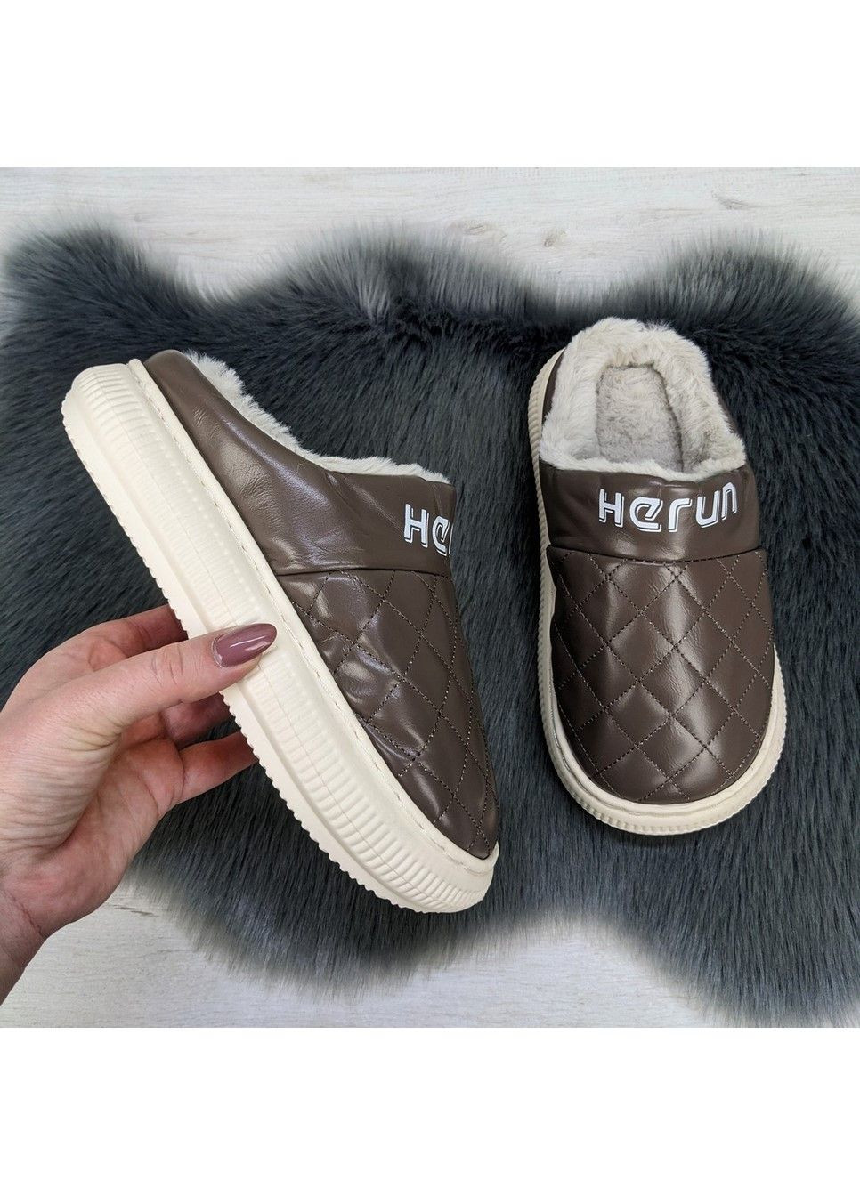 Тапочки жіночі чуні еко-шкіра на хутрі Lion (303397320)