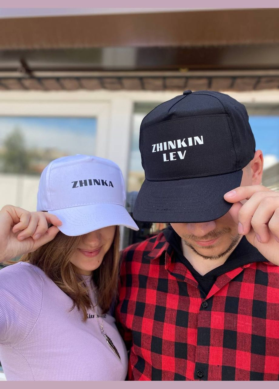 Парні Кепки бейсболки "Жінка, Жінкин лев" чорна з білим написом, в білому кольорі з чорним написом, р. 55-60 Hand Made (358896442)