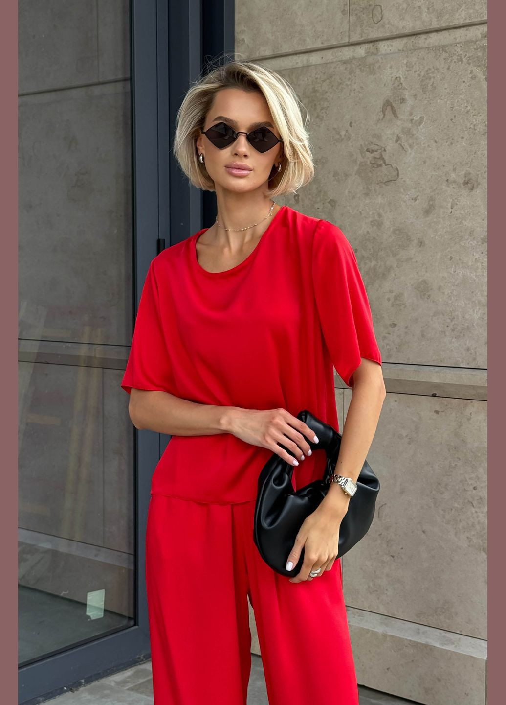 Красная стильная блузка с коротким рукавом красного цвета Jadone Fashion