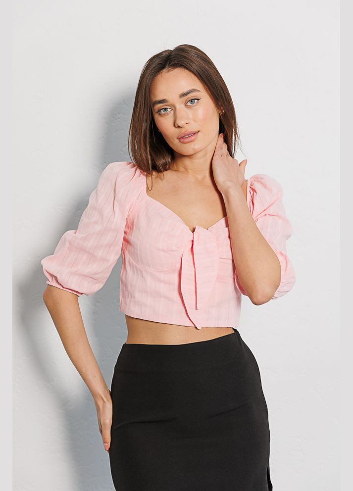 Розовая укороченная летняя блузка пудровая с завязками на груди Arjen
