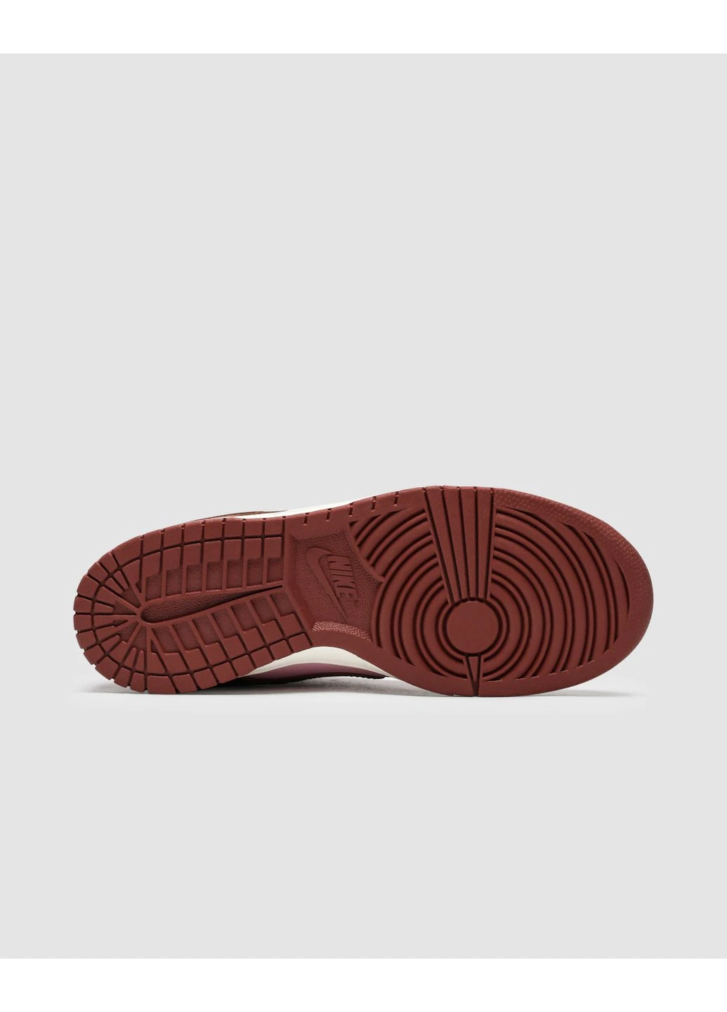 Розовые демисезонные кроссовки мужские nike sb dunk low next nature burgundy pink найк сб данк розовые No Brand