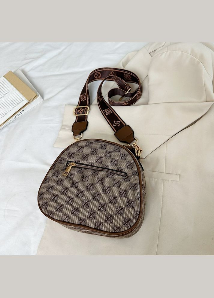 Сумка напівкругла на плече з екошкіри з металевою фурнітурою клітинка світло-коричнева (sku_1751СК) No Brand (330575854)