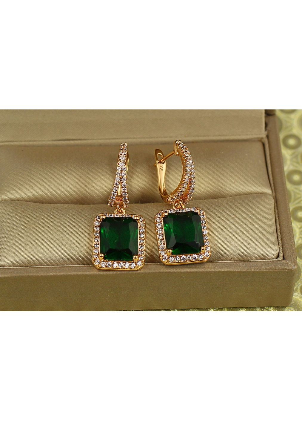 Сережки підвіски авангард з зеленим каменем 3 см золотисті love-shopping Xuping Jewelry (369401535)